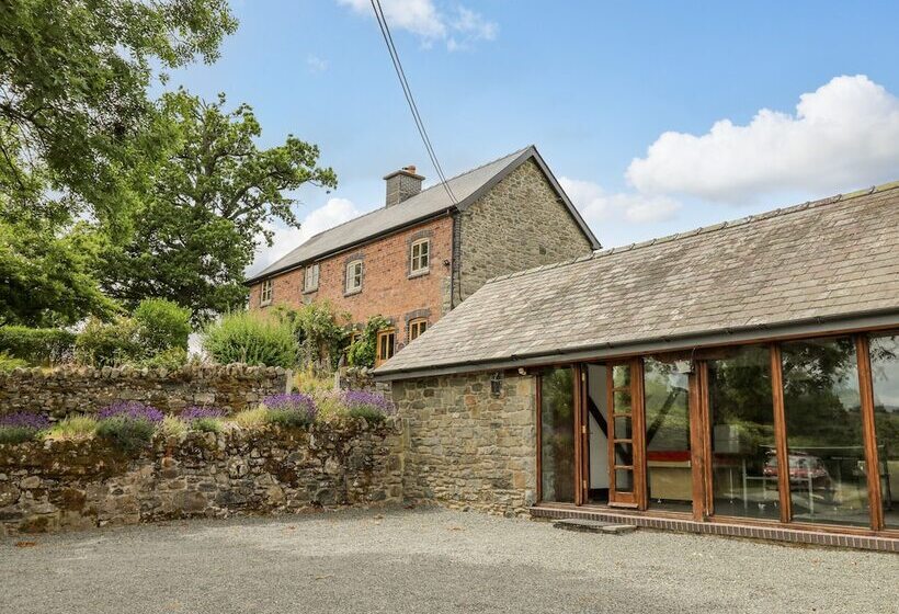 Byrdir Cottage