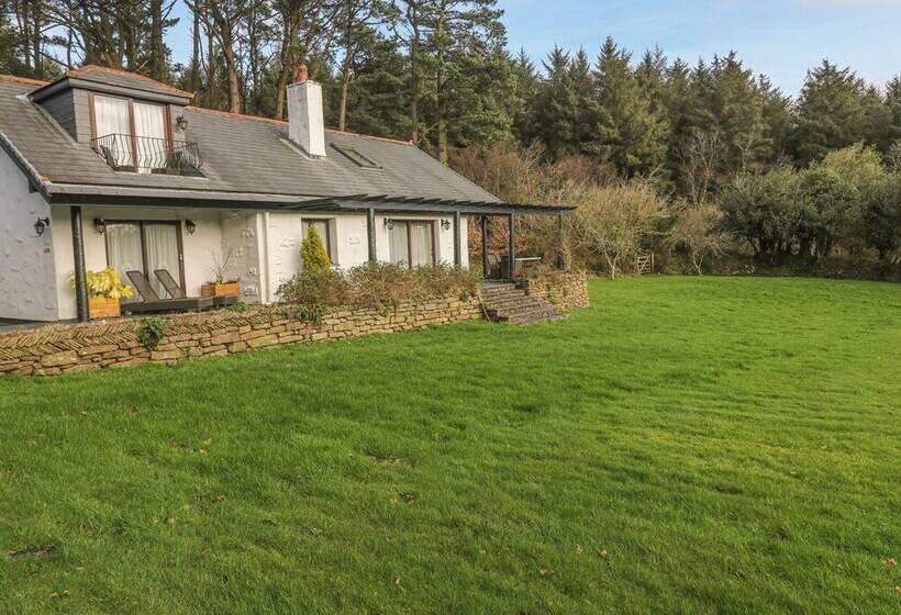 Cedar Lodge