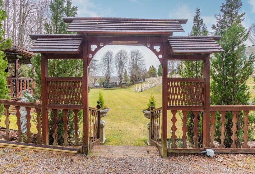 Dunstaffnage Cottage