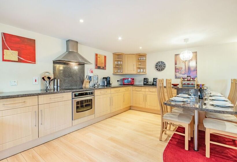 Dunstaffnage Cottage