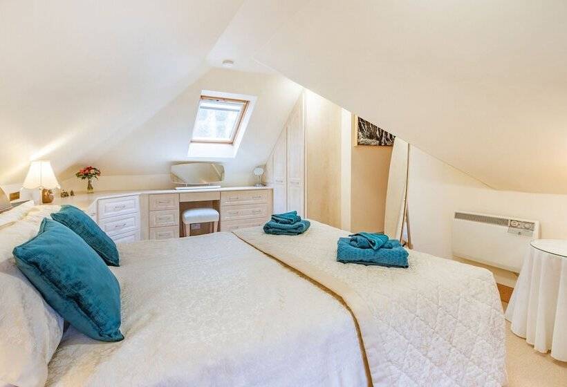 Dunstaffnage Cottage