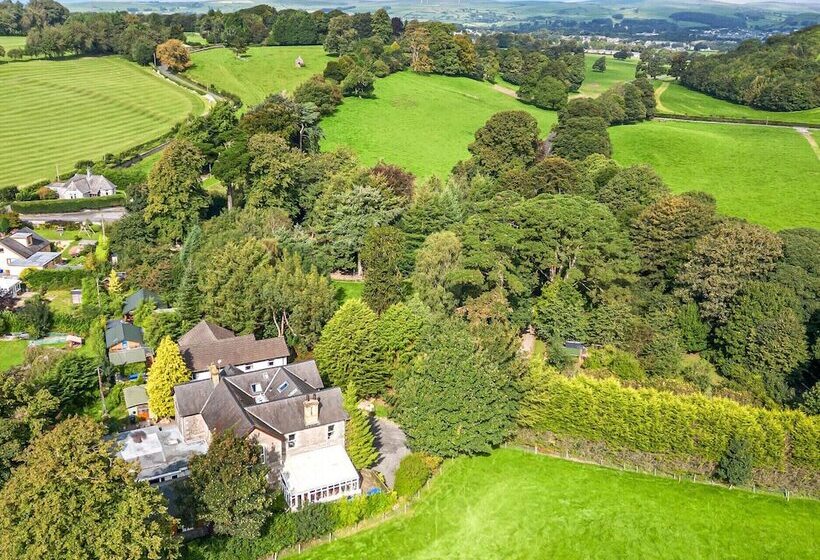 Eden Lodge