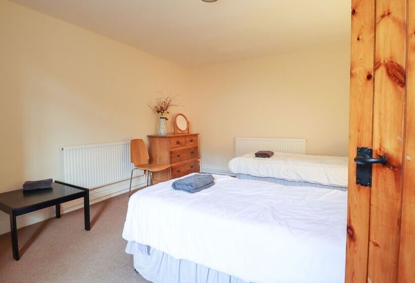 Farchynys Court Cottage