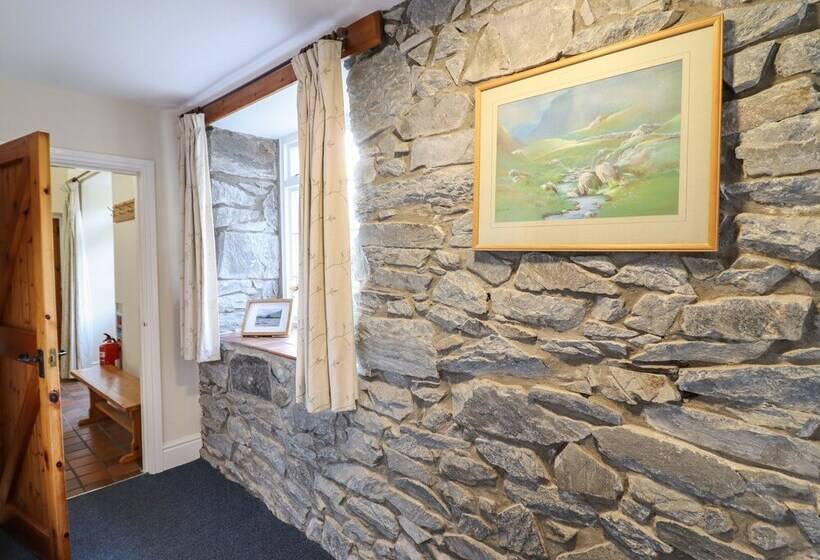 Farchynys Court Cottage