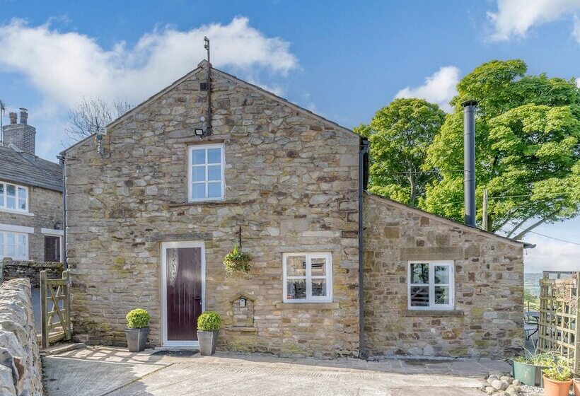 Golden Slack Cottage