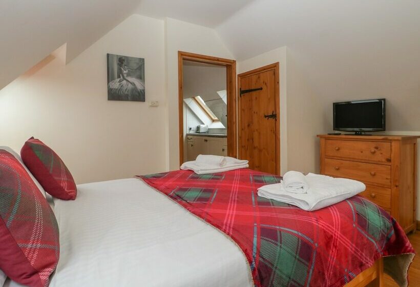Hazel Lodge