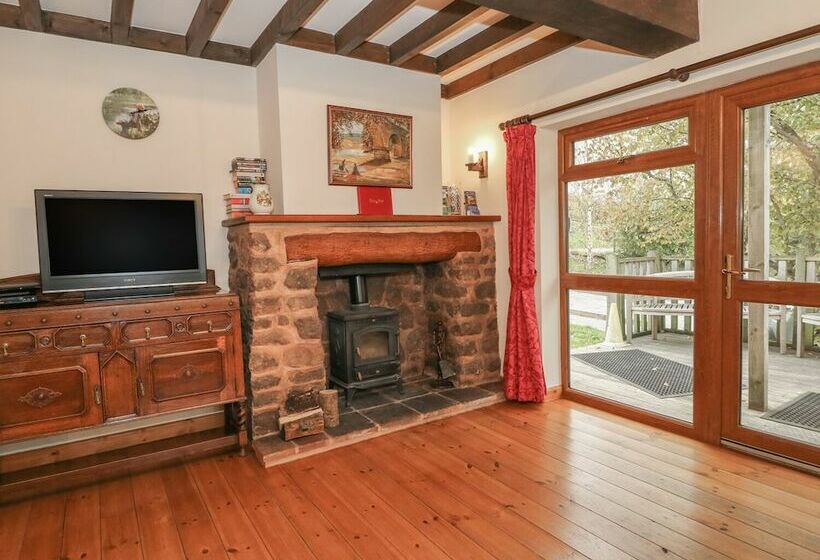 Hazel Lodge