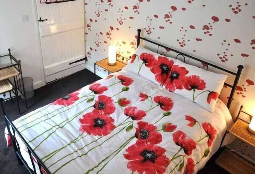 Hendre Aled Farmhouse