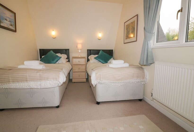 Lodge 22, Bodmin Holiday Park, Cornwall