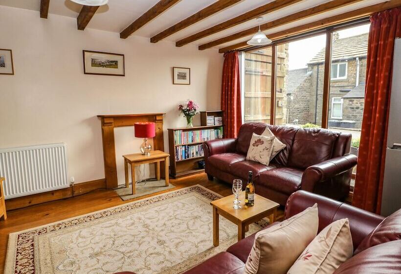 Midfeather Cottage
