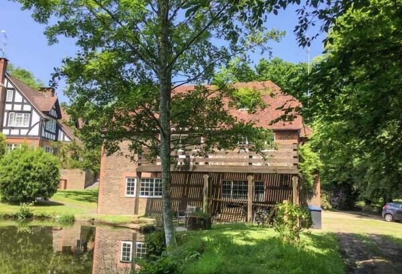 Miswells Cottages   Lake View