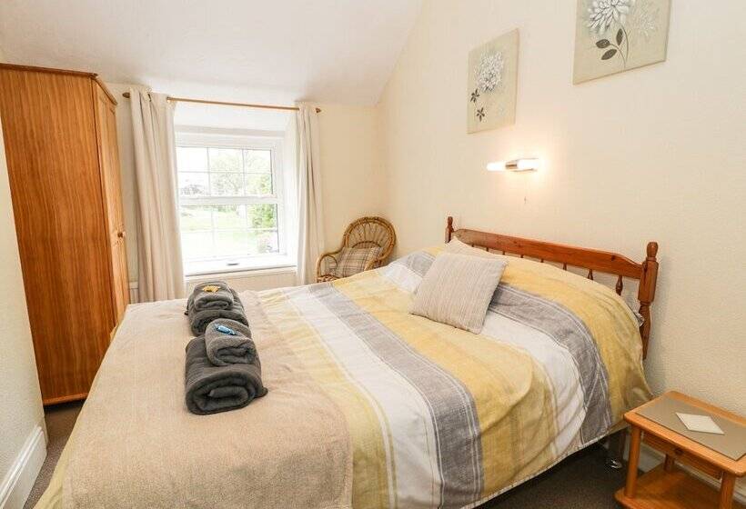 Parc Cottage