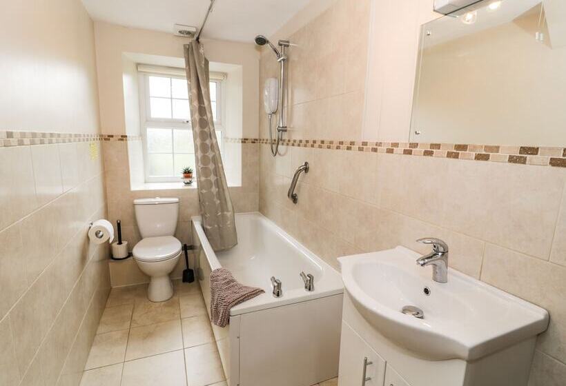 Parc Cottage