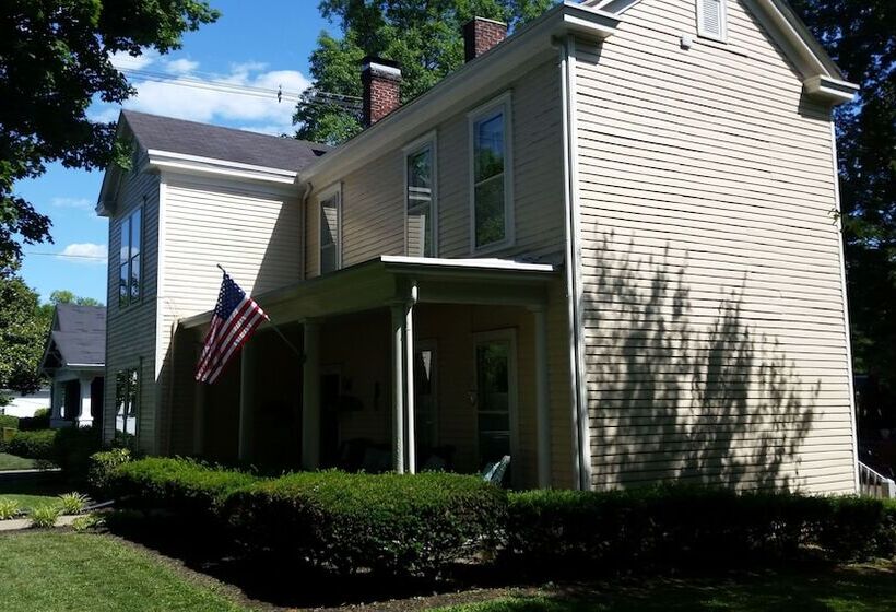 Red Rose Inn Bed & Breakfast