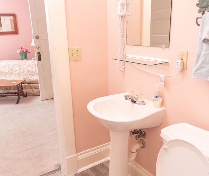 Red Rose Inn Bed & Breakfast