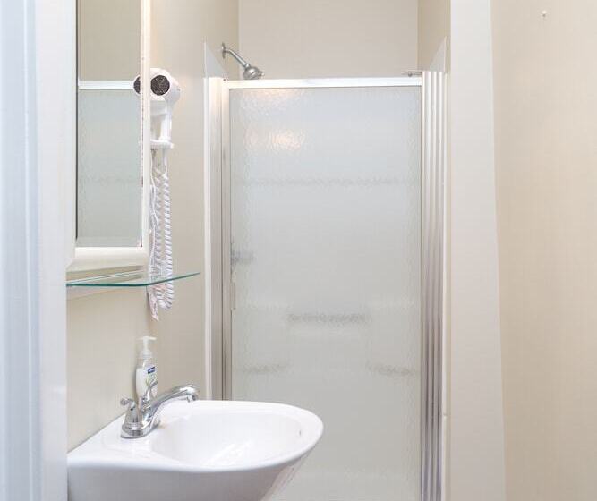 Red Rose Inn Bed & Breakfast