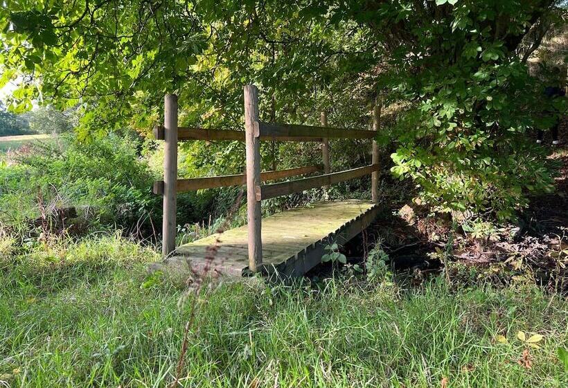 Saddlers Cottage, Berllandeg Farm