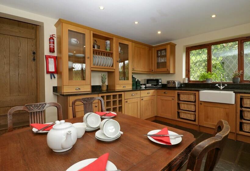 Shells Cottage