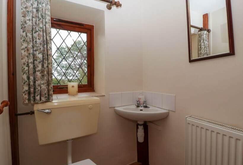 Shells Cottage