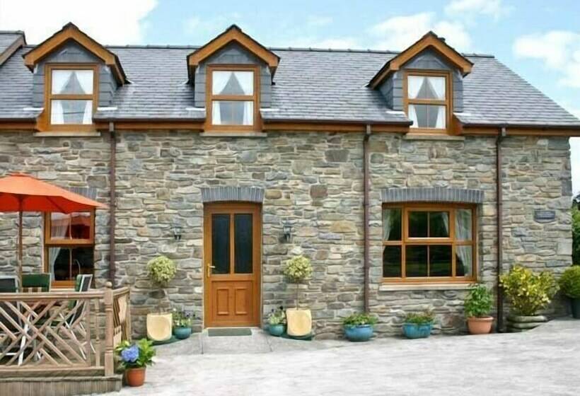 Tangaer Cottage