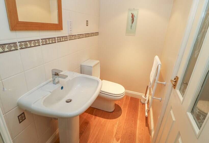 The Annex   Eden House