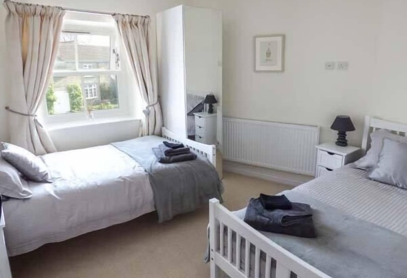 1 Countryman Inn Cottages