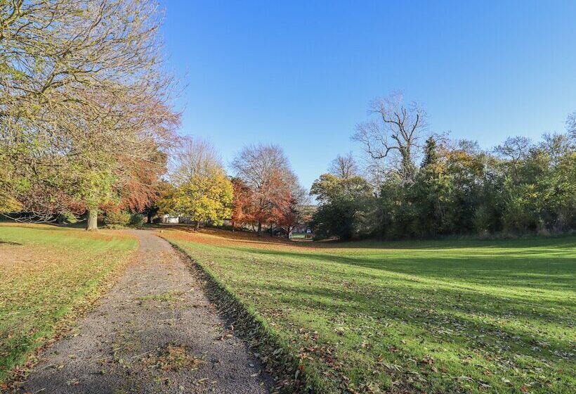 The Garden Flat At Holbecks House