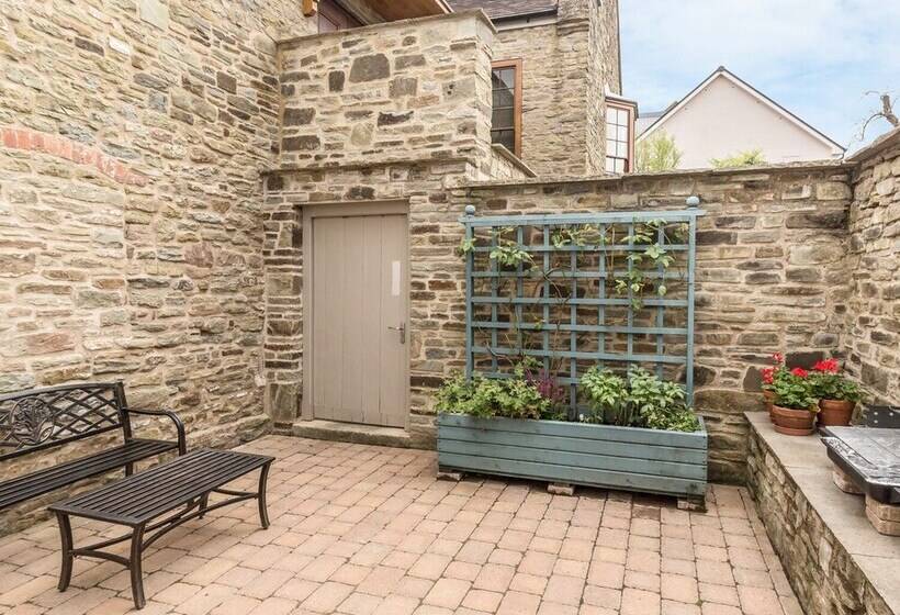 The Maltster's House