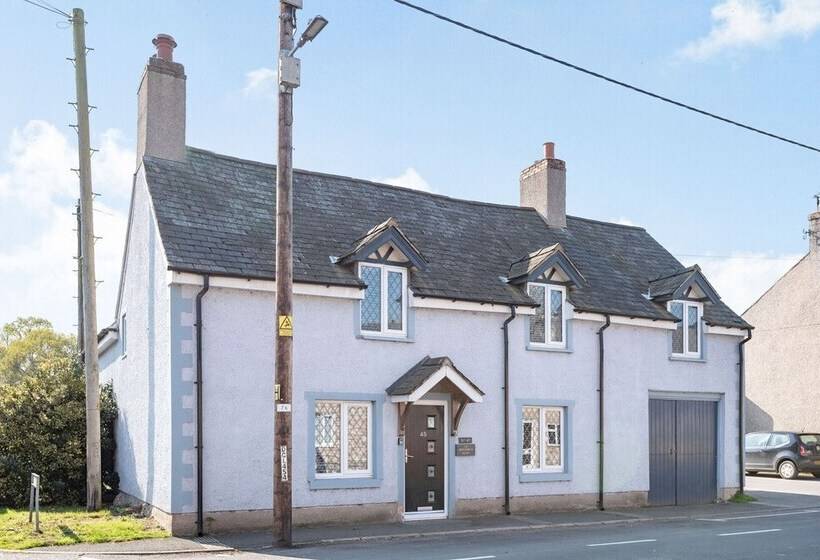 The Old Nags Head