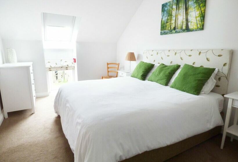 The Stables, Crayke Lodge