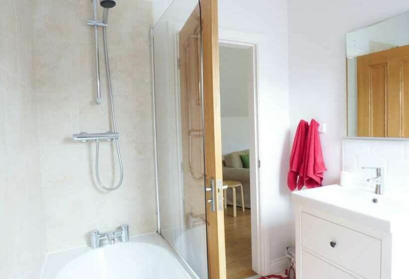 The Stables, Crayke Lodge