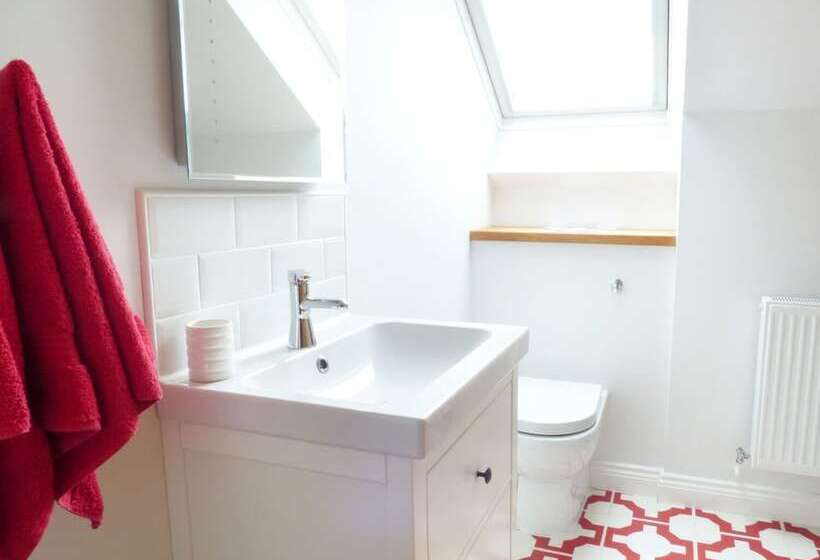 The Stables, Crayke Lodge