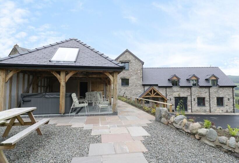 Tyn Y Celyn Isaf