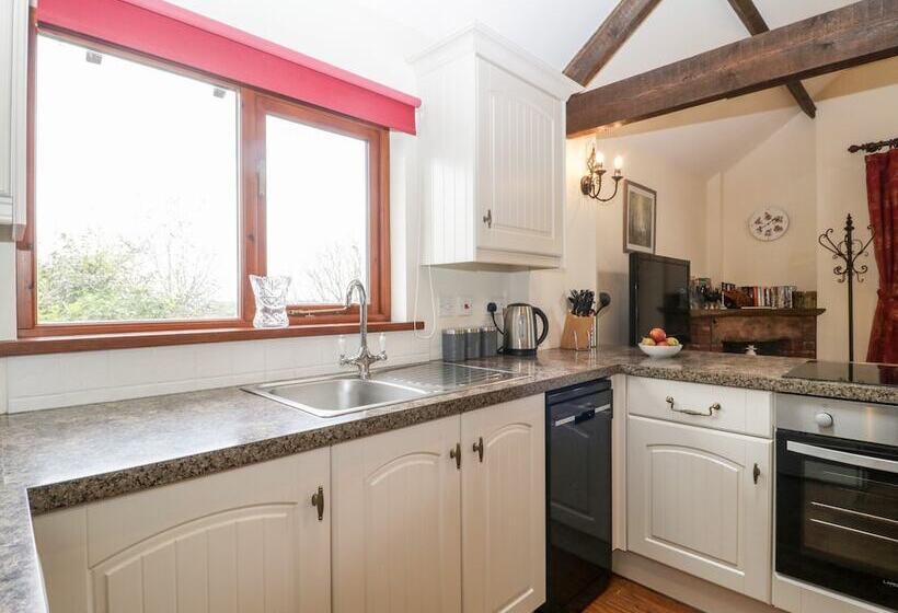 Walnut Cottage