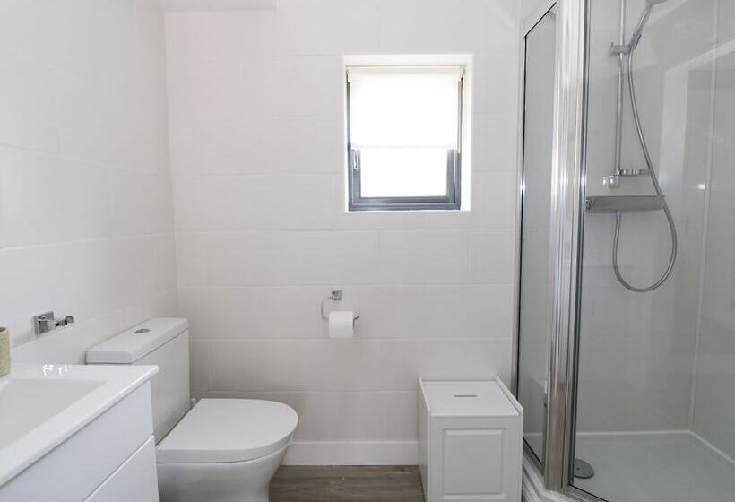 Whitehands Farm Barn