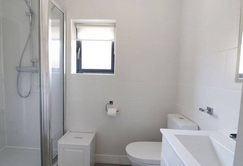 Whitehands Farm Barn