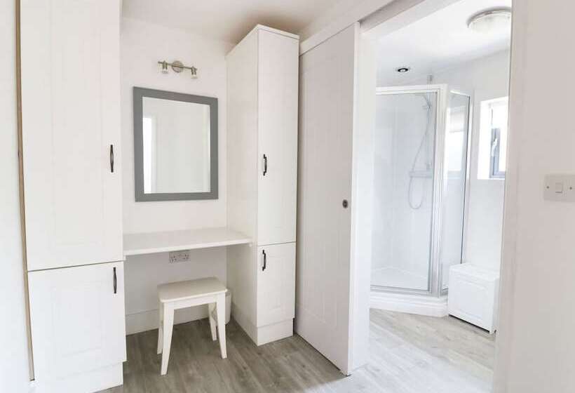 Whitehands Farm Barn