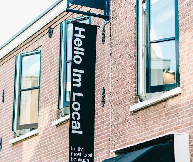 فندق صغير Hello I M Local