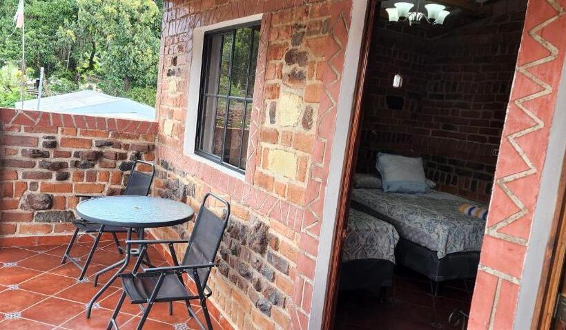 فندق صغير San Fernando