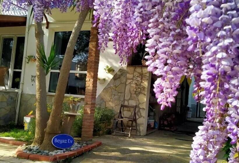 Bed and Breakfast Beyaz Ev Pansiyon