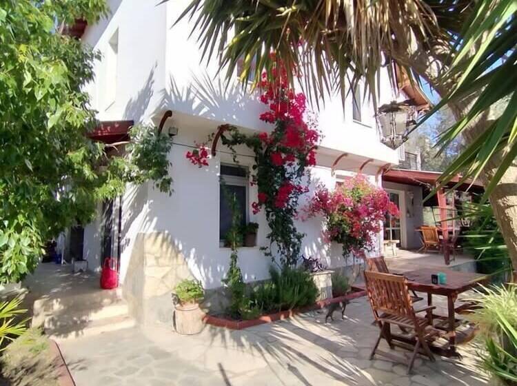 Bed and Breakfast Beyaz Ev Pansiyon