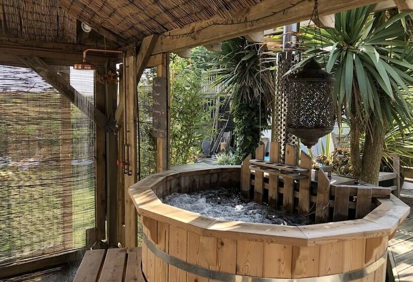 Bed and Breakfast Driftwood Beach House