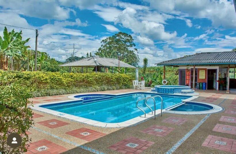 تختخواب و صبحانه Finca Tradicional La Colonia