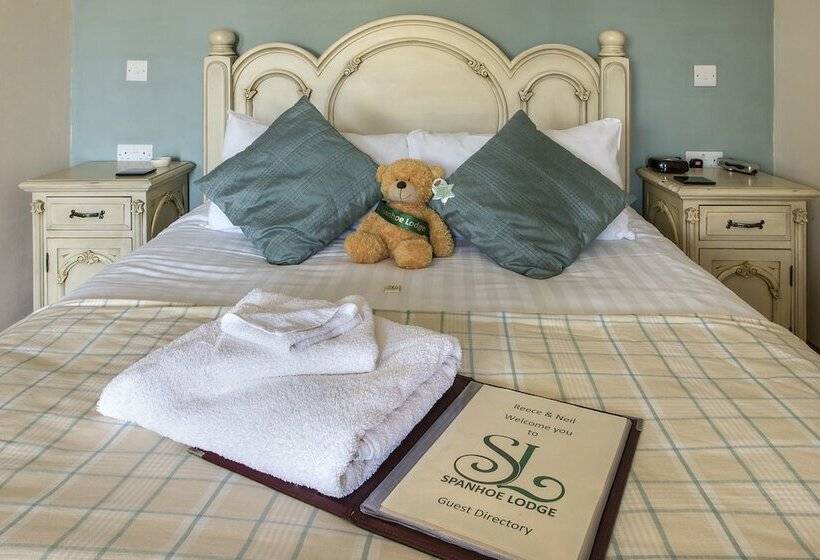 Spanhoe Lodge   B&b