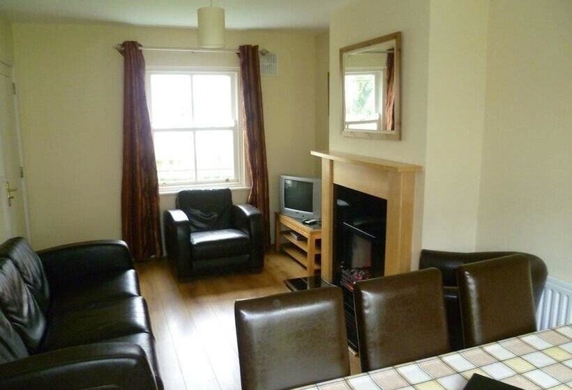 Bunratty Castle Gardens Home