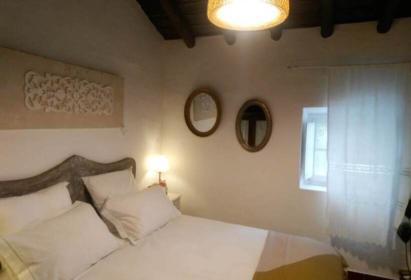 C & M   Casa De Mares