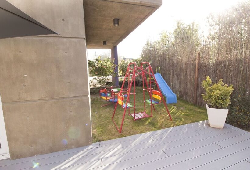 Cafila Boutique Apartments & Spa