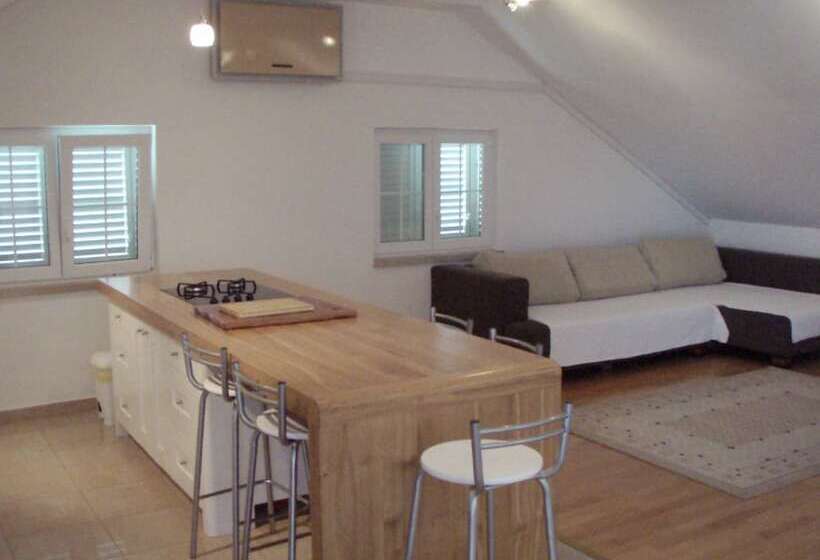 Captain S Villa Sokol