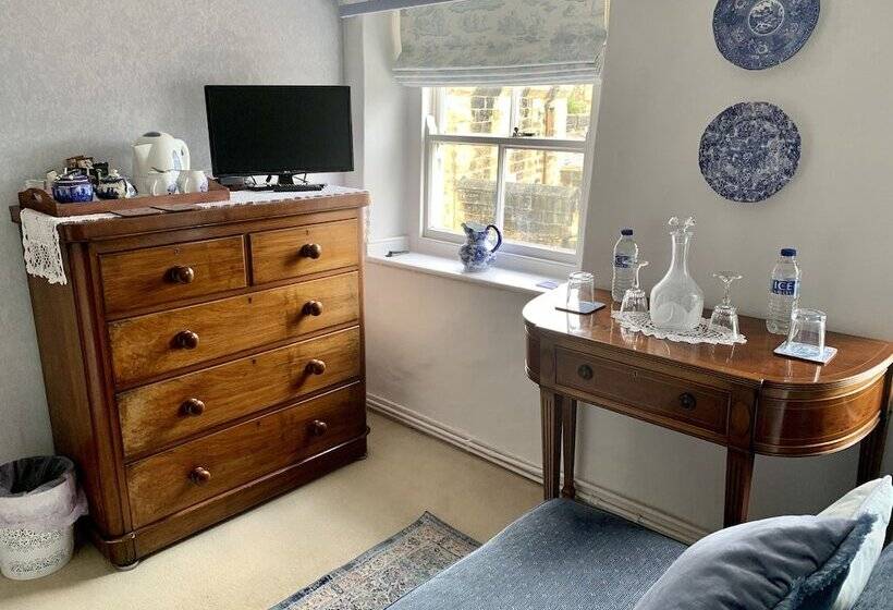 Castleview Bed & Breakfast