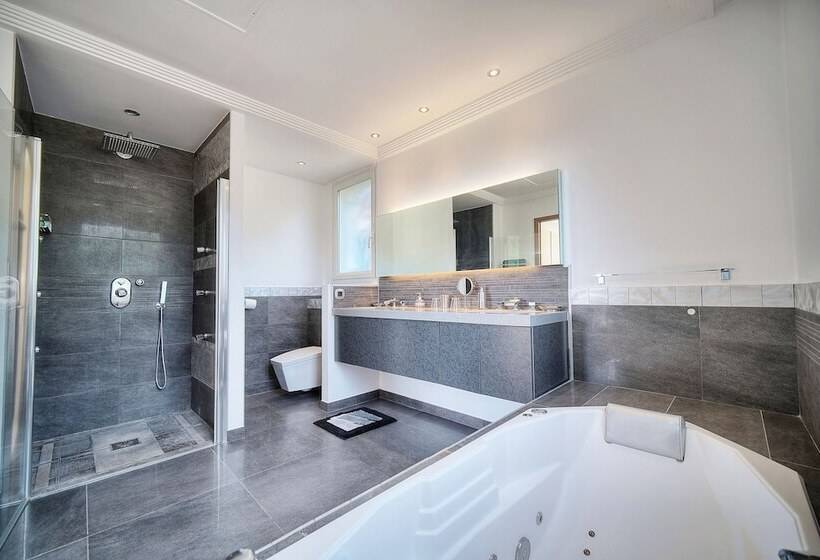 Havre De Paix 5 étoiles Prestige Jacuzzi, Hammam, Sauna, Piscine Chauffée Mougins Cannes Grasse